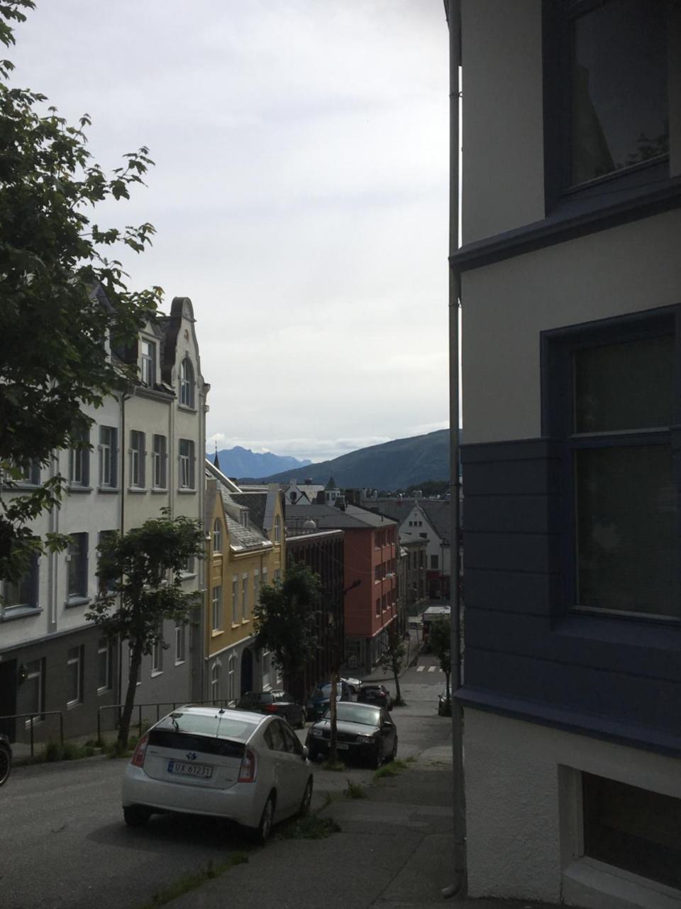 Alesund Downtown Loft Room With Shared Bathroom Exterior photo